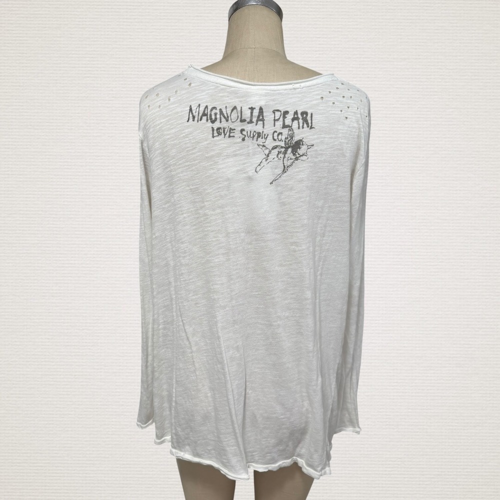 NWT Magnolia Pearl Long Sleeve Shirt Womens One Size Distressed Logo Back